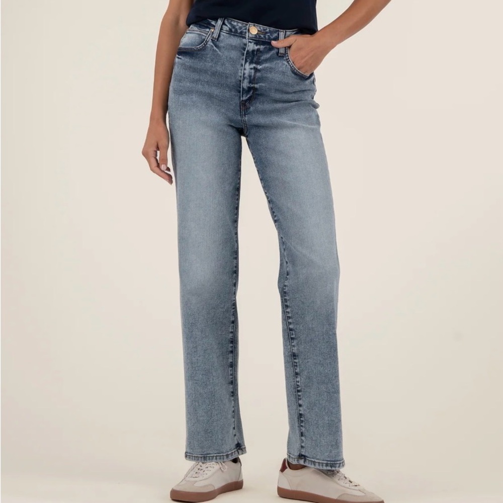 Kut from the Kloth “Sienna High Rise Straight Leg” Dark Wash Jeans